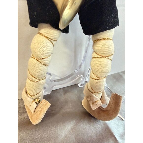 Porcelain Santa Claus Figure – 1980s Made in Taiwan - Picture 7 of 7